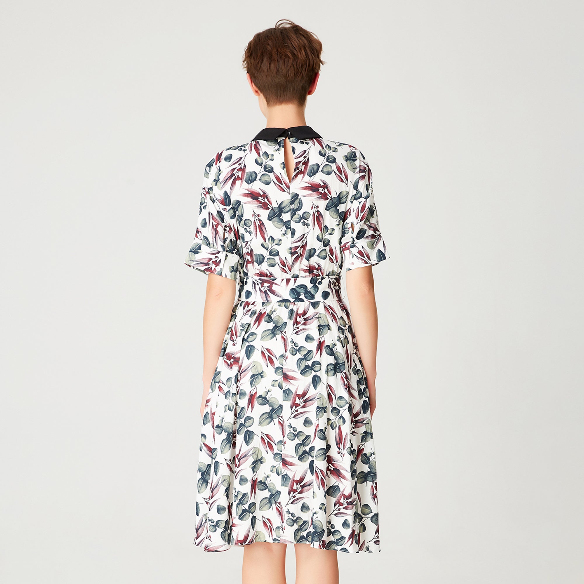 Robe à imprimé feuille et col contrasté