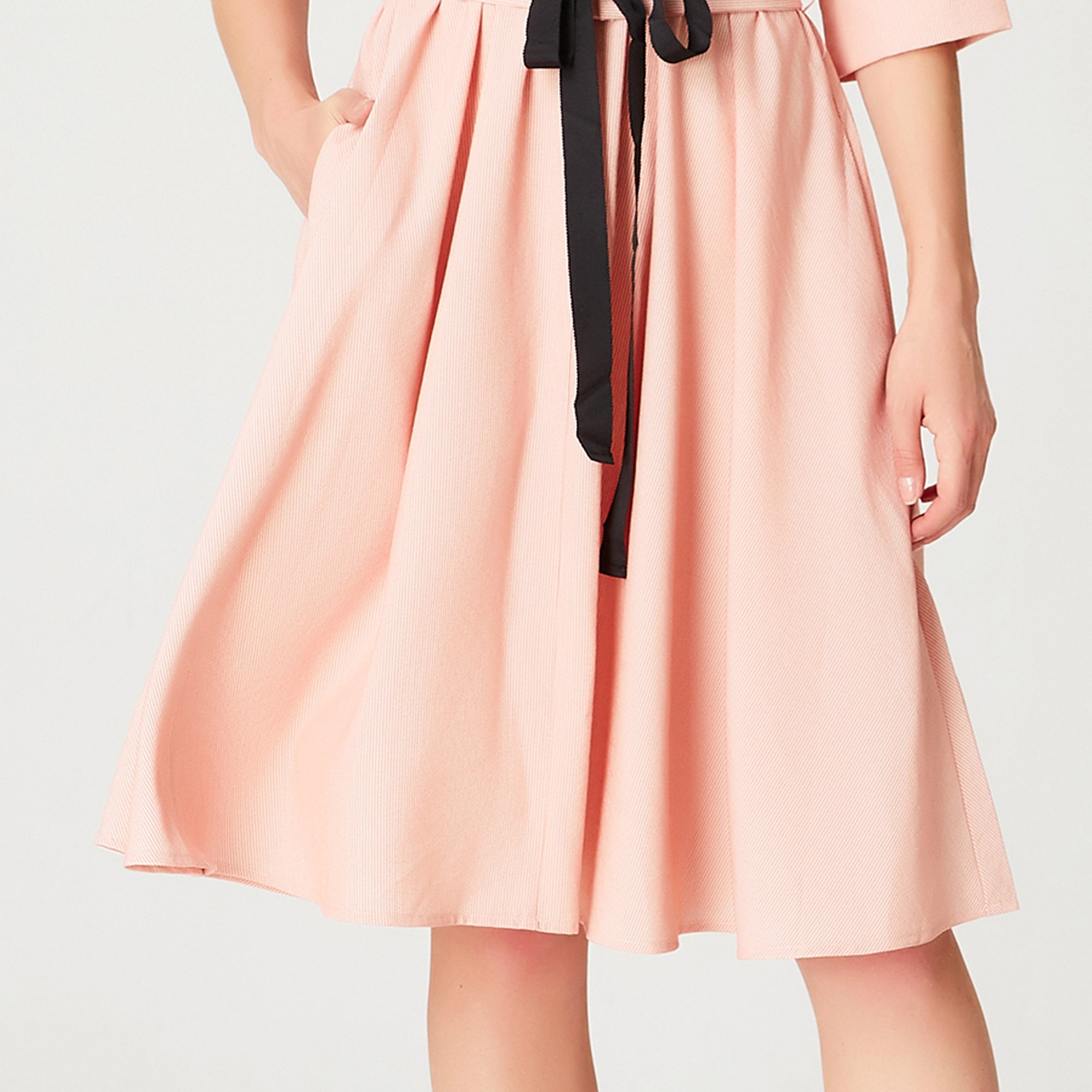 Robe évasée à large ceinture