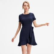 Robe courte patineuse à volant croisé devant