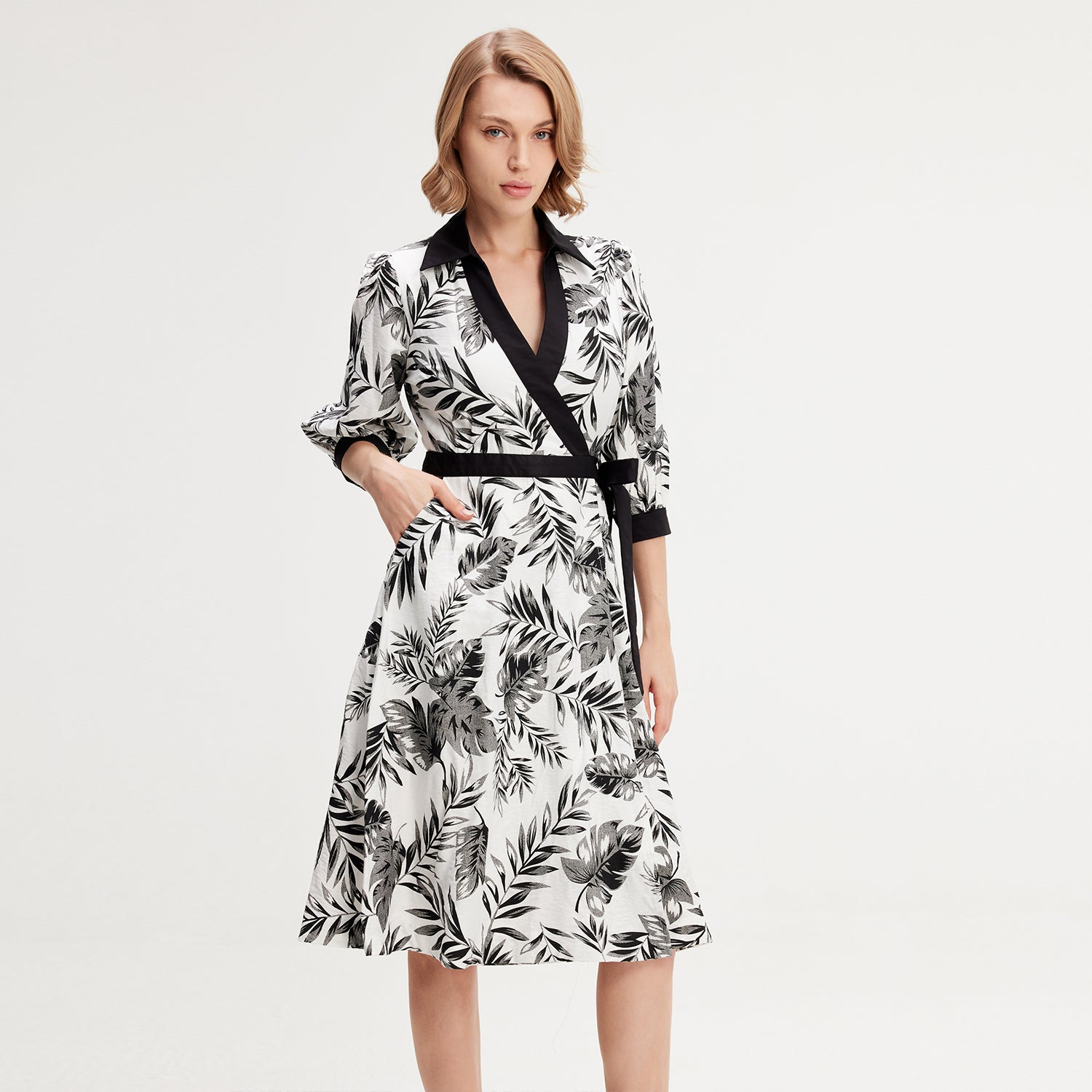 Robe portefeuille bi-matières à imprimé tropical en viscose