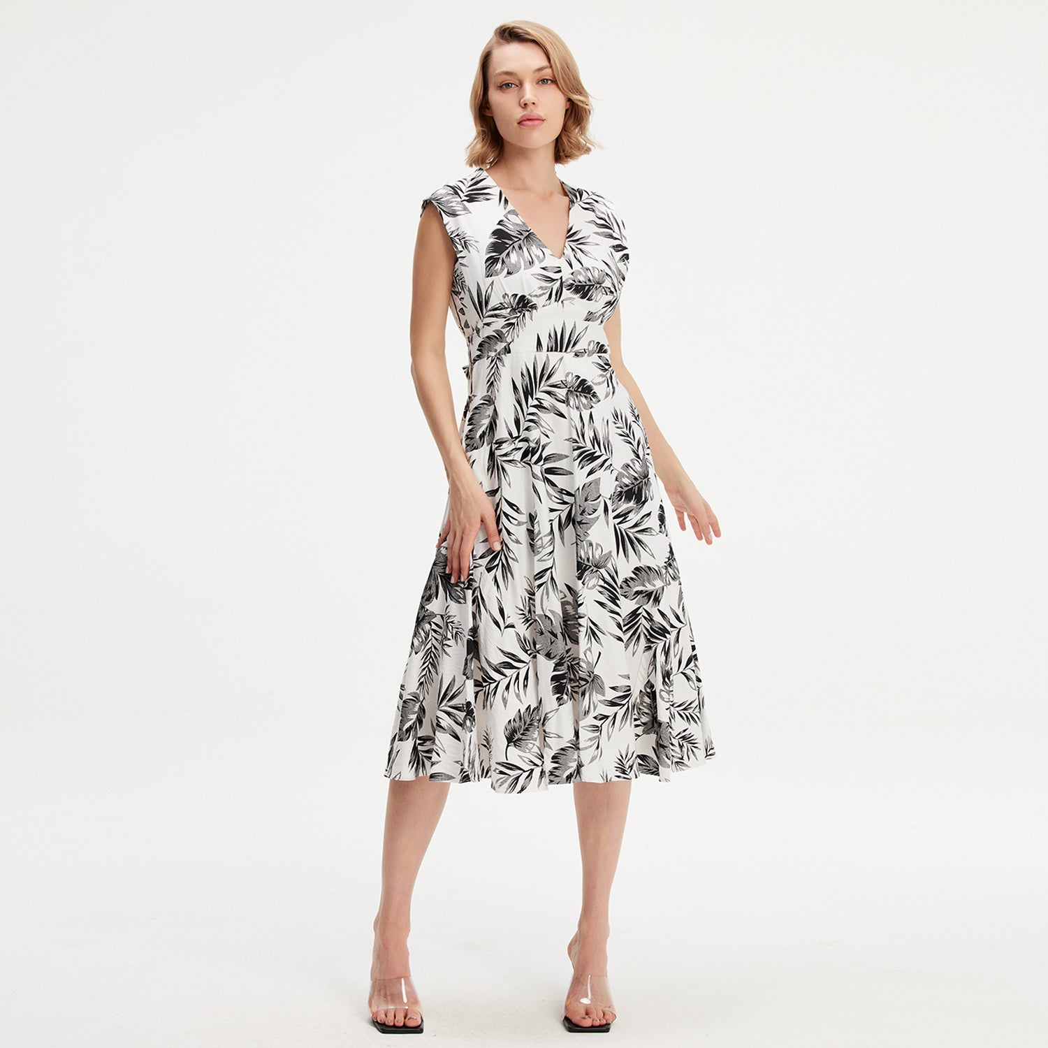 Robe sans manche à viscose évasée à imprimé tropical