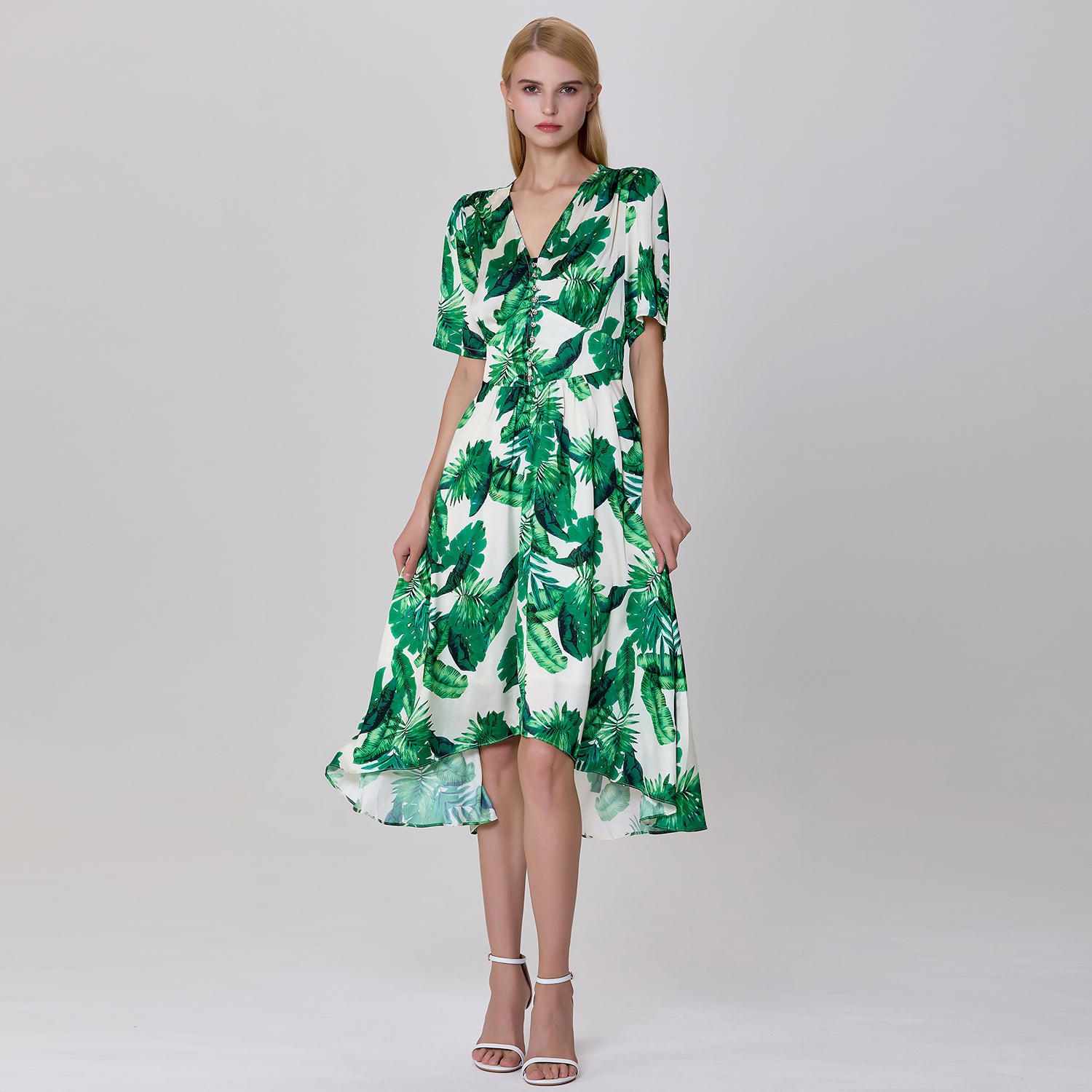 Robe à imprimé tropical et col V
