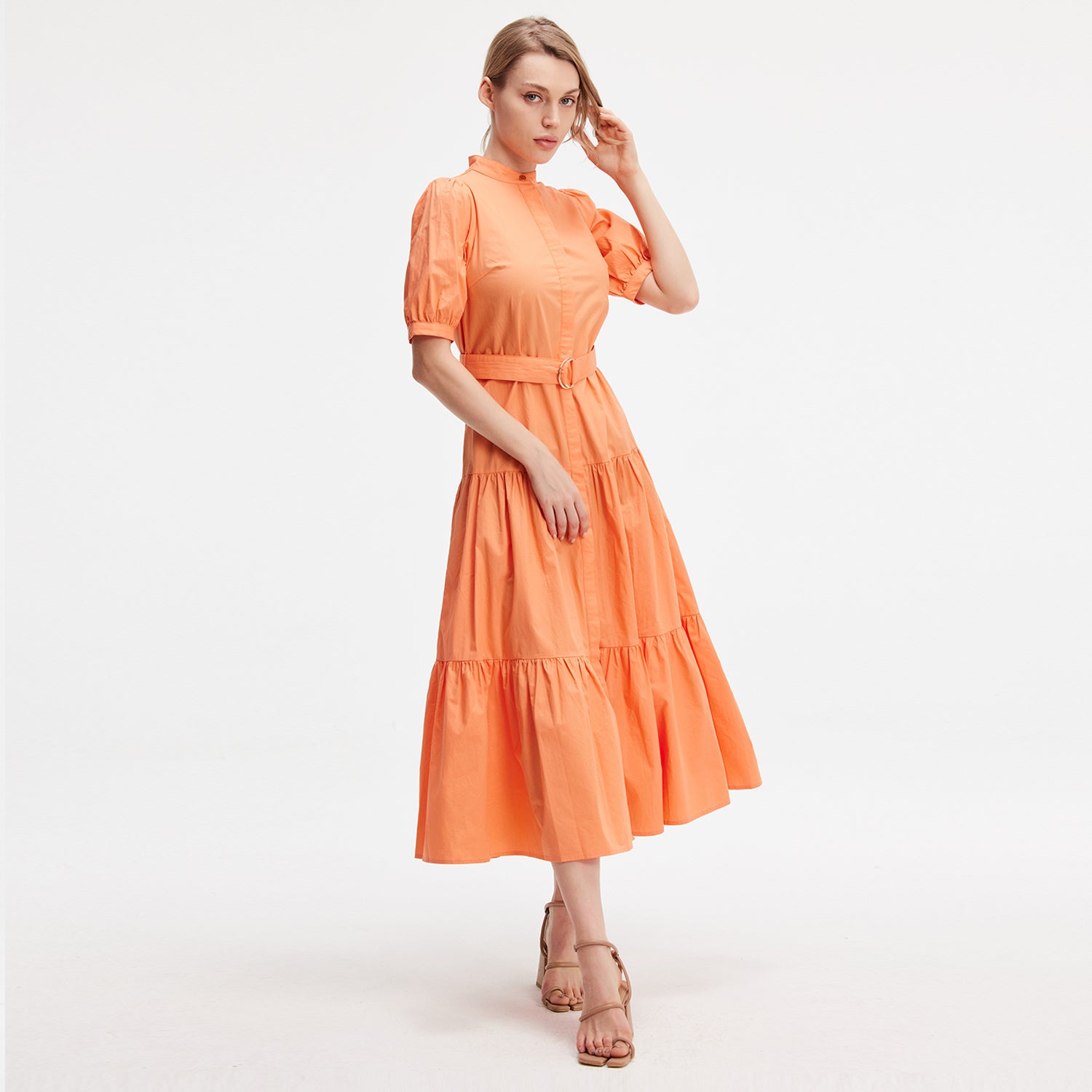 Robe chemise en coton à ceinture ajoutée
