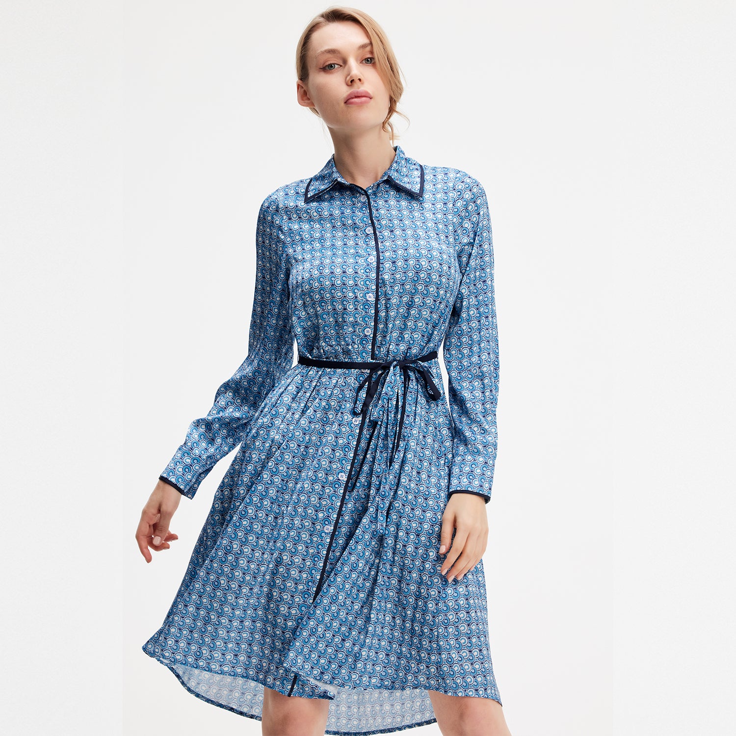Robe-chemise manches longues à imprimé géométrique