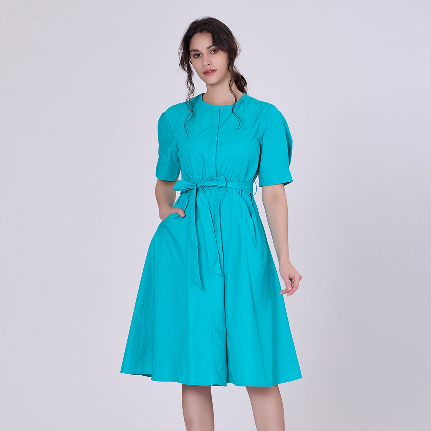 Robe-chemise en coton évasée et manches ballon