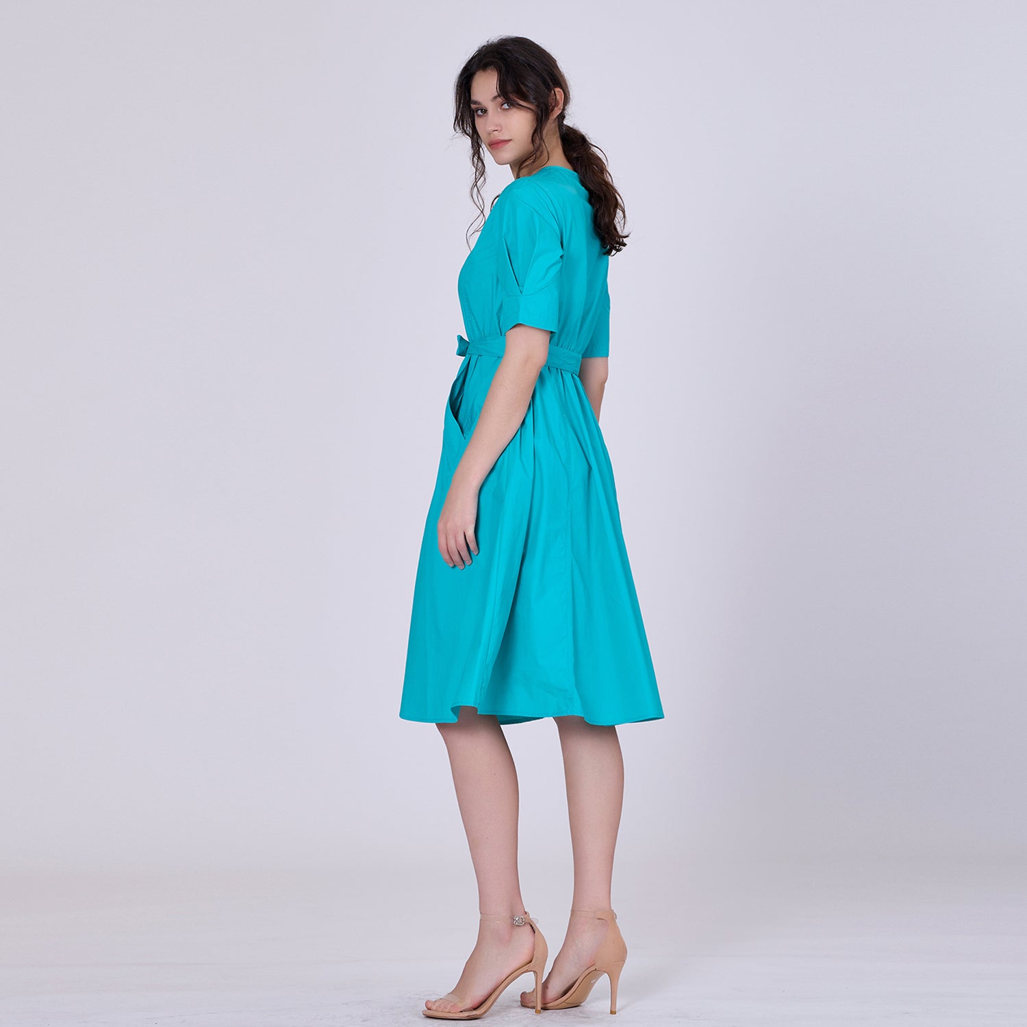 Robe-chemise en coton évasée et manches ballon