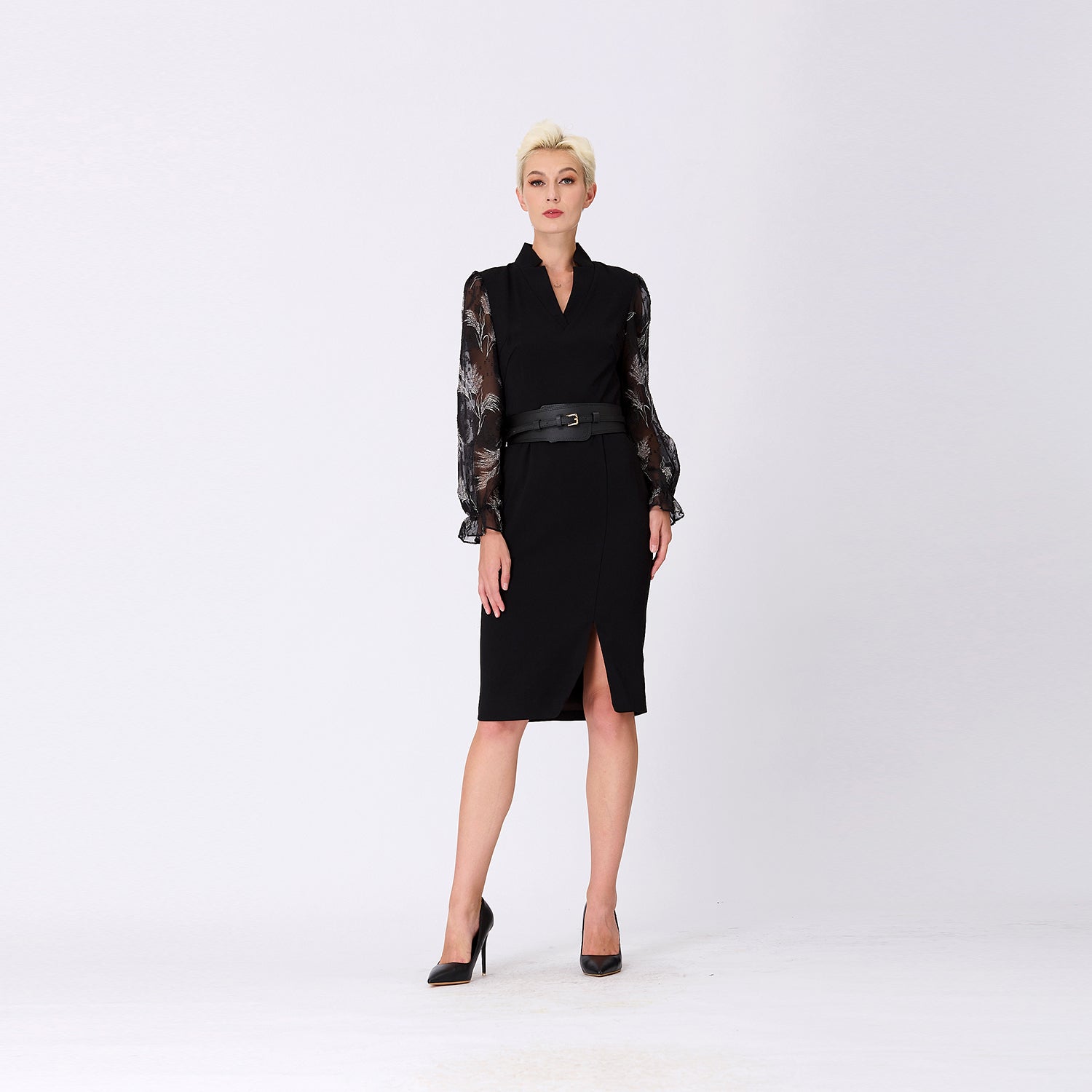 Robe tailleur à manches en mousseline et col en V