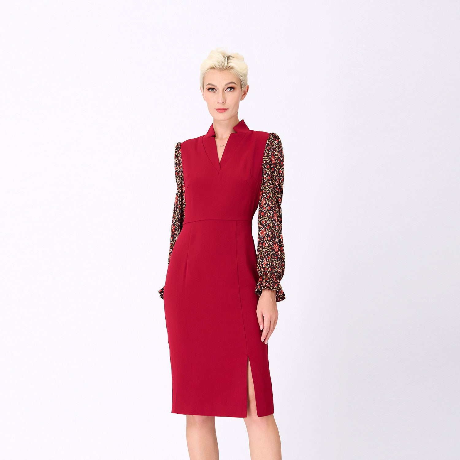 Robe tailleur à manches en mousseline et col en V