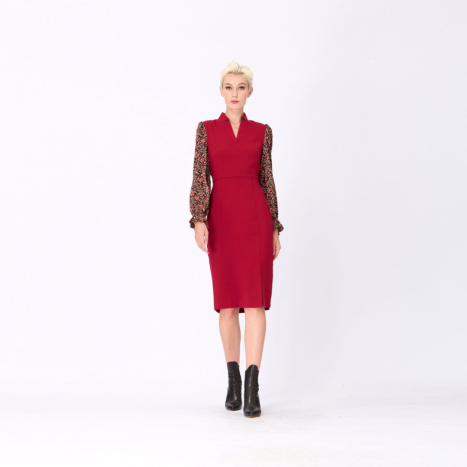 Robe tailleur à manches en mousseline et col en V