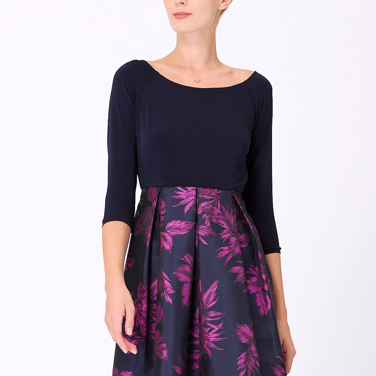Robe bi-matière à brocart à motif floral