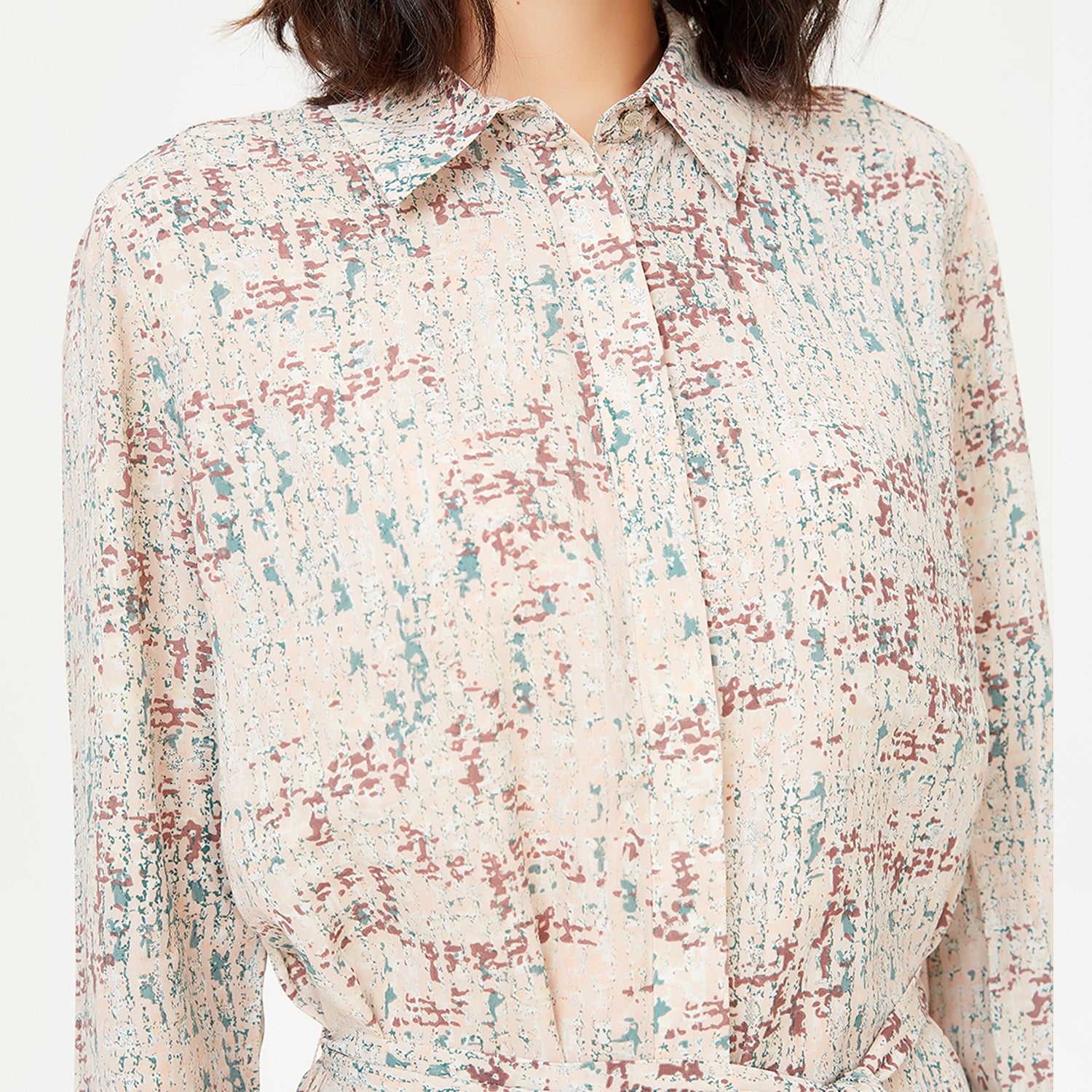 Robe chemise à ceinture ajoutée