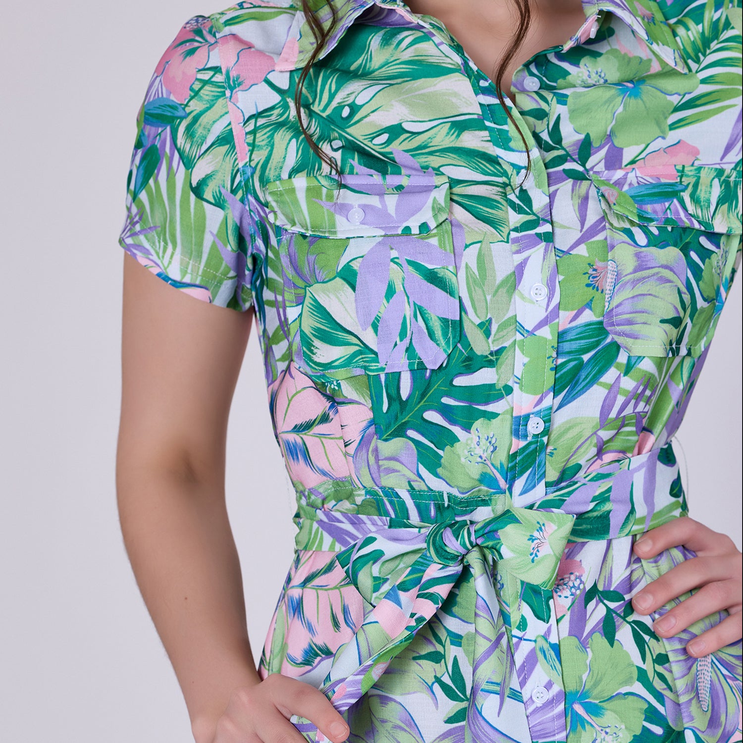 Robe-chemise midi au motif tropical