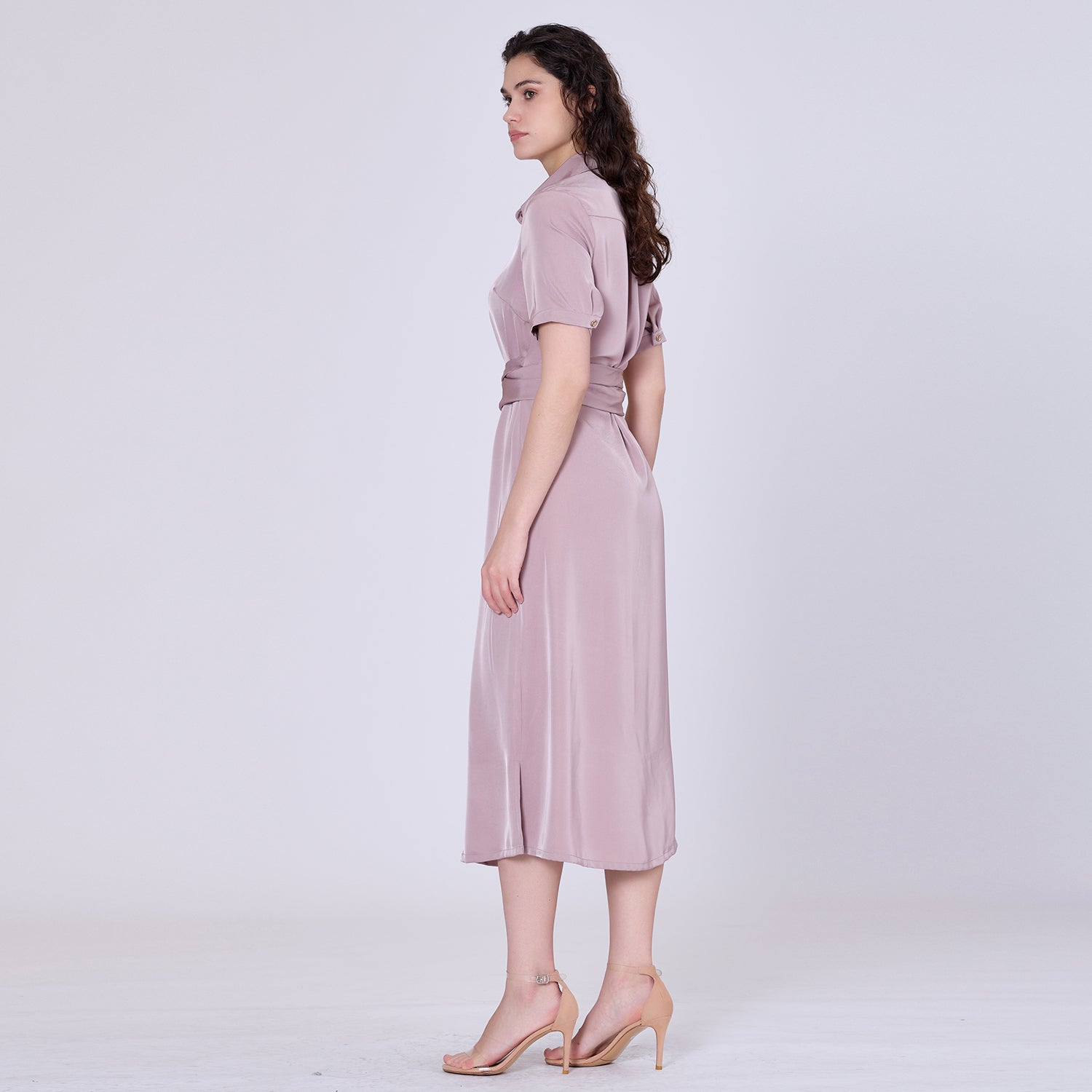 Robe-chemise midi en satin mat