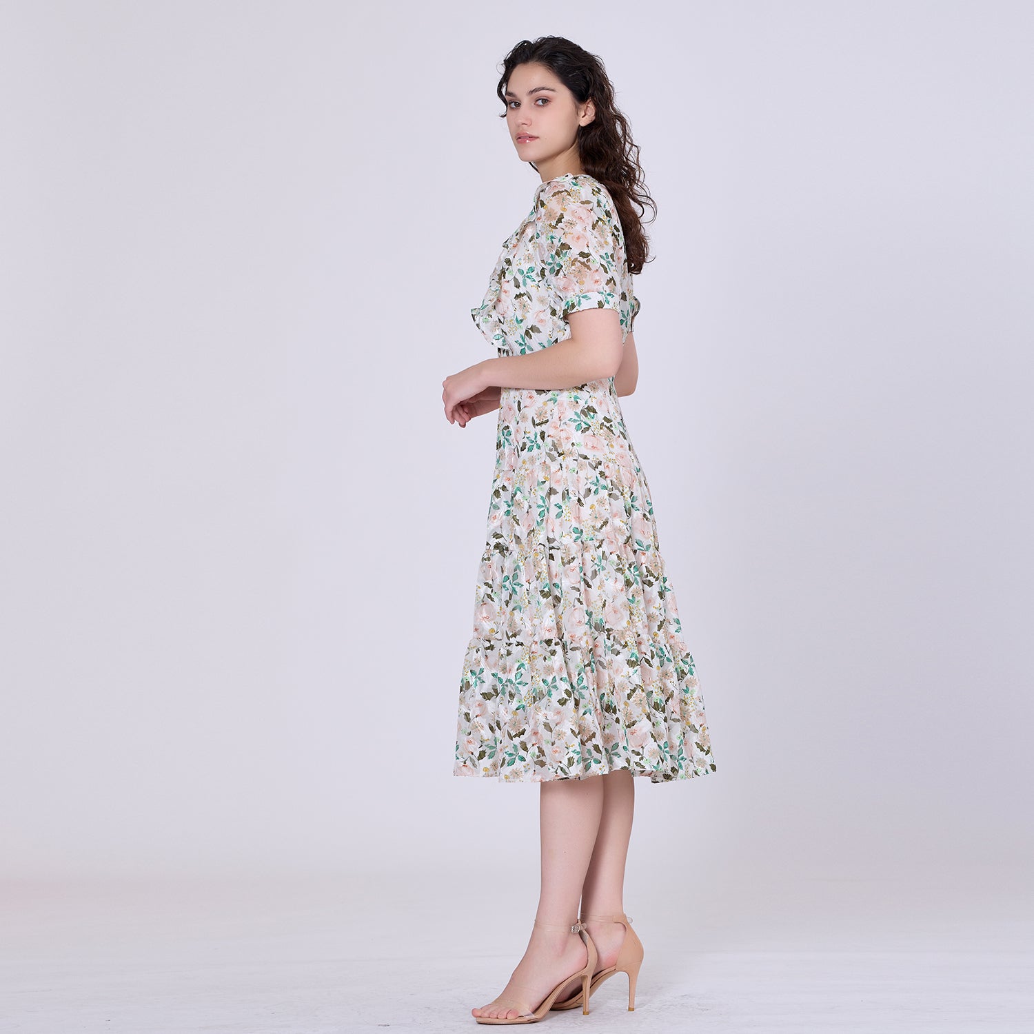 Robe florale mi-longue en mousseline