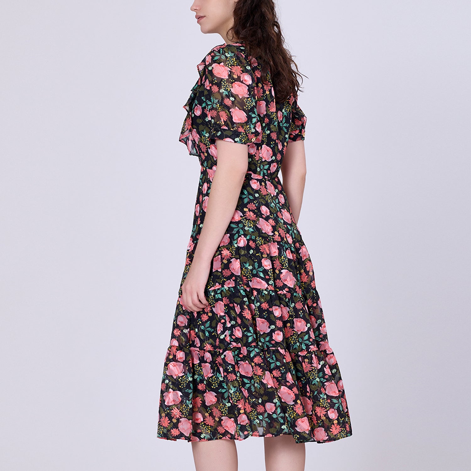 Robe florale mi-longue en mousseline