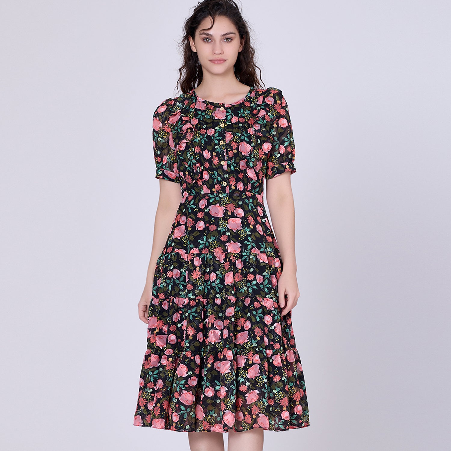 Robe florale mi-longue en mousseline