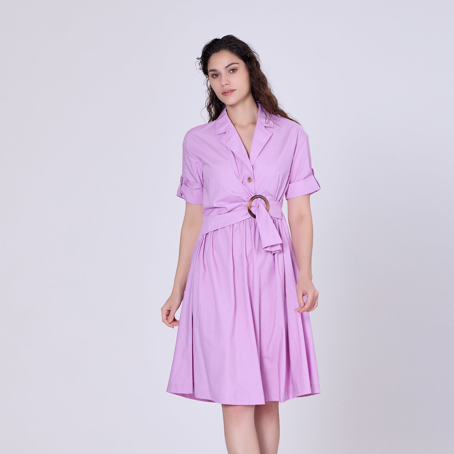 Robe-chemise avec ceinture- panneau asymétrique