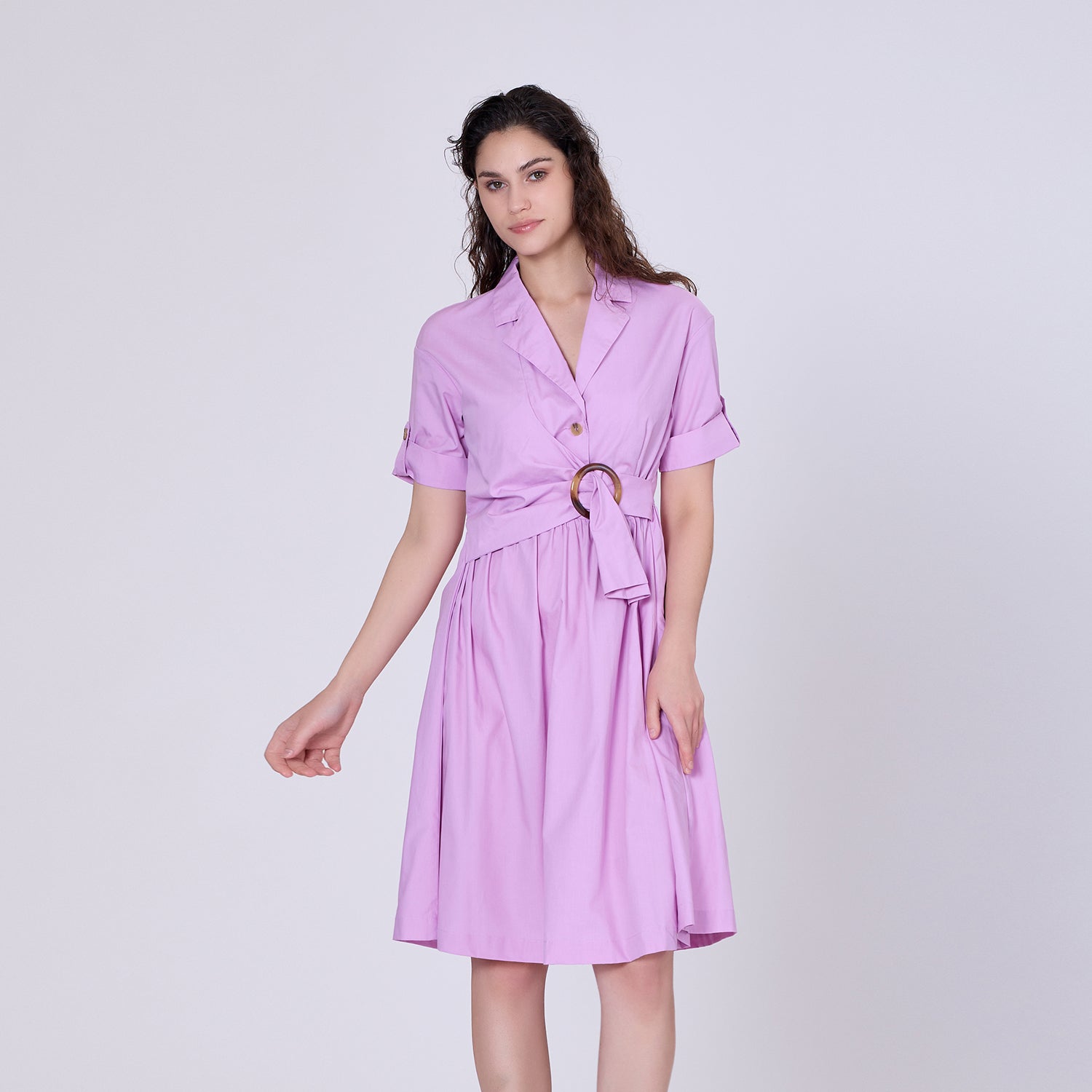 Robe-chemise avec ceinture- panneau asymétrique