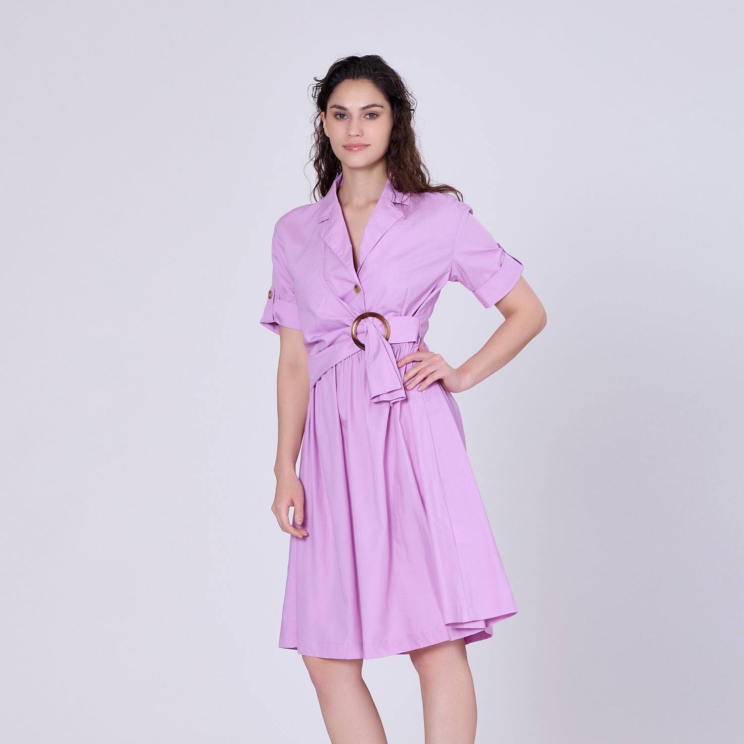 Robe-chemise avec ceinture- panneau asymétrique