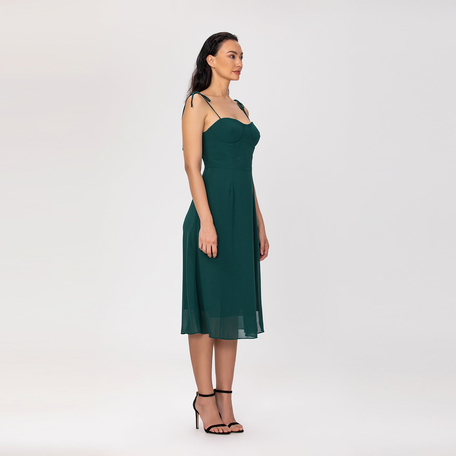 Robe midi fluide à bretelles et fente - Smart & Joy