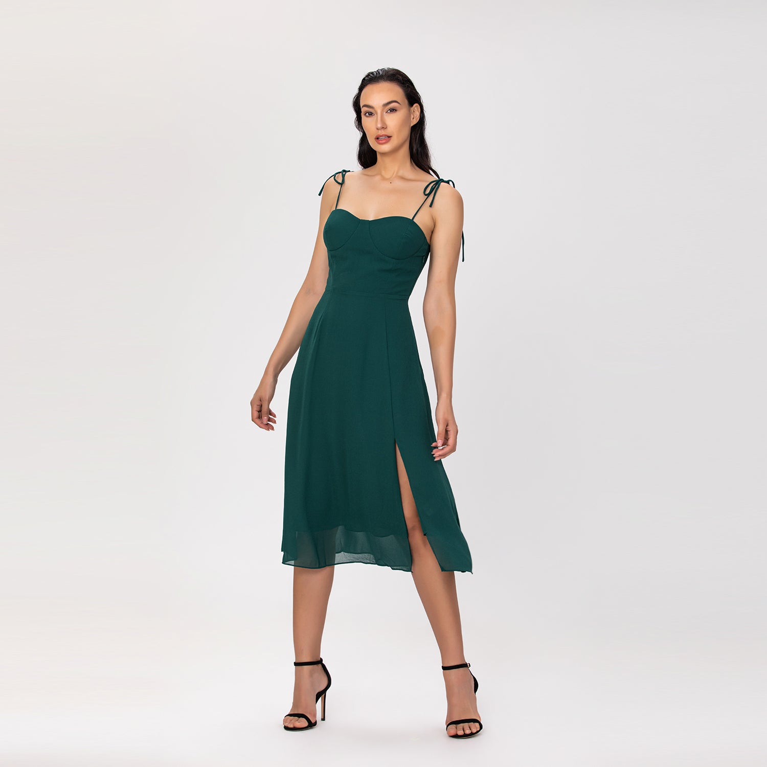Robe midi fluide à bretelles et fente - Smart & Joy