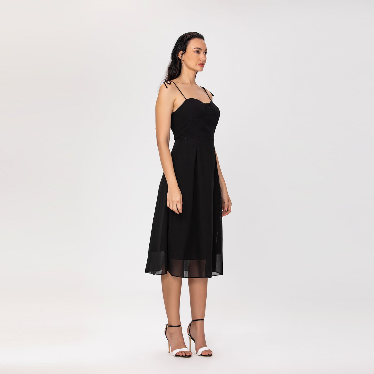 Robe midi fluide à bretelles et fente - Smart & Joy