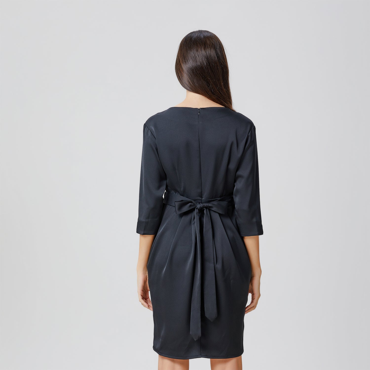 Robe taille soulignée et plis