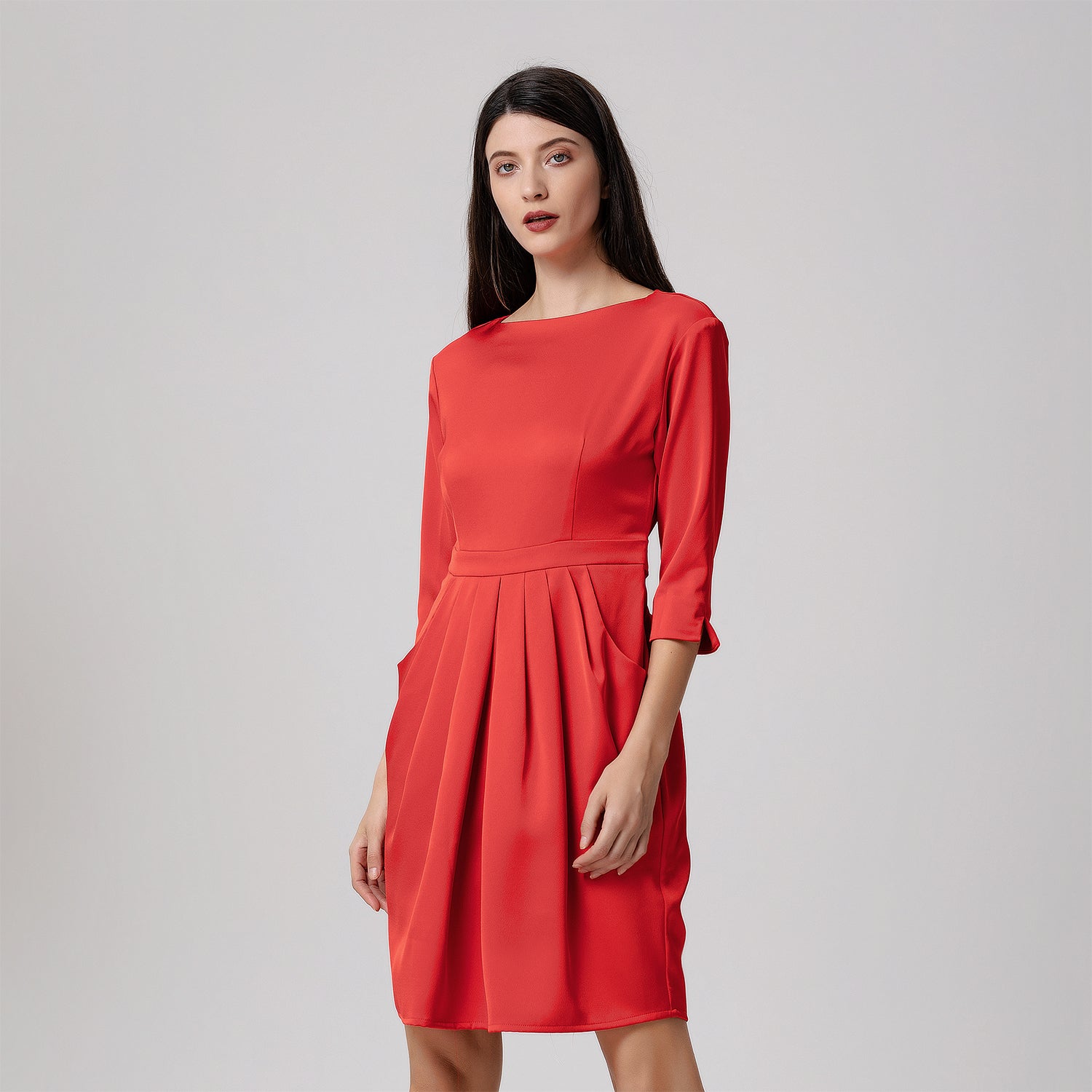 Robe taille soulignée et plis