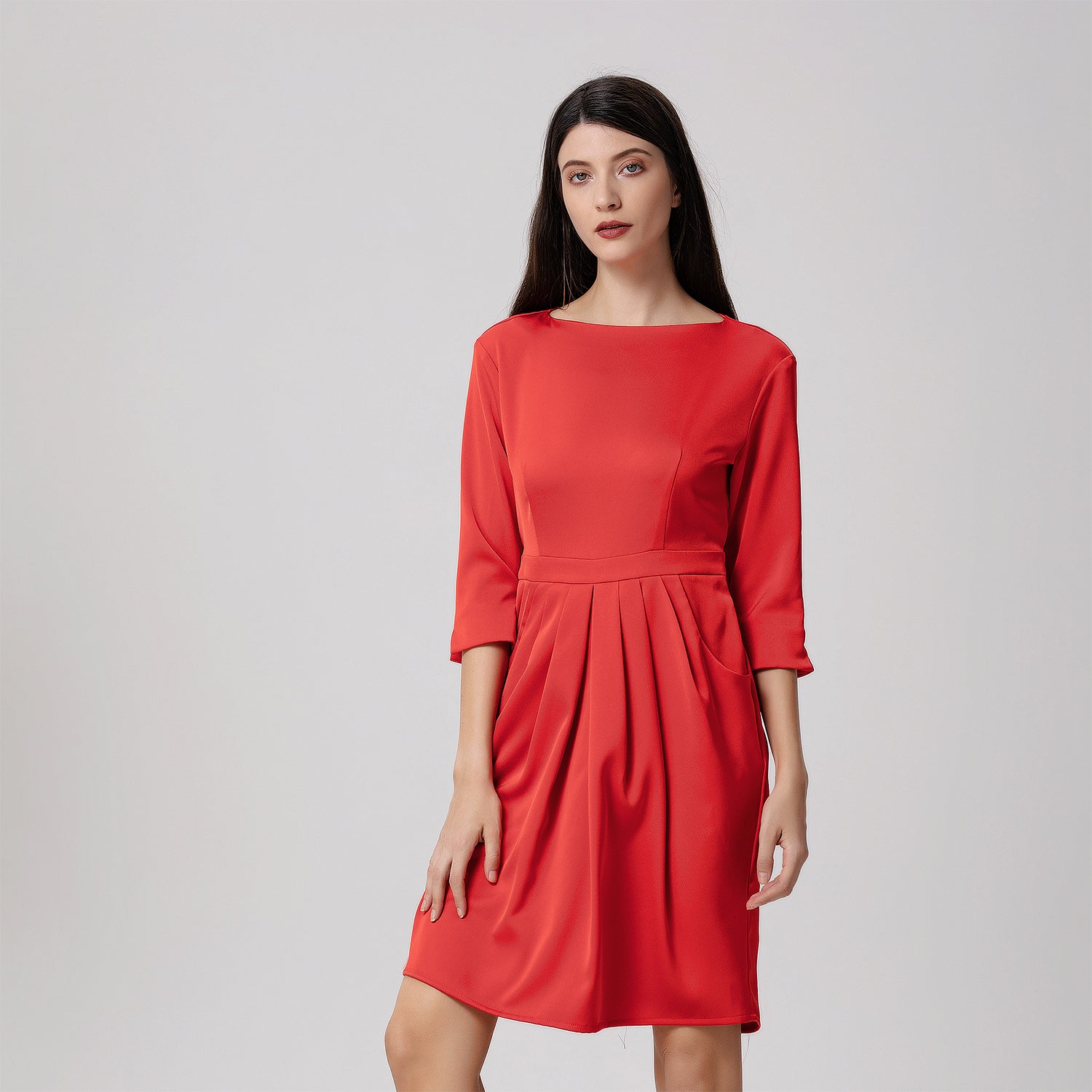 Robe taille soulignée et plis