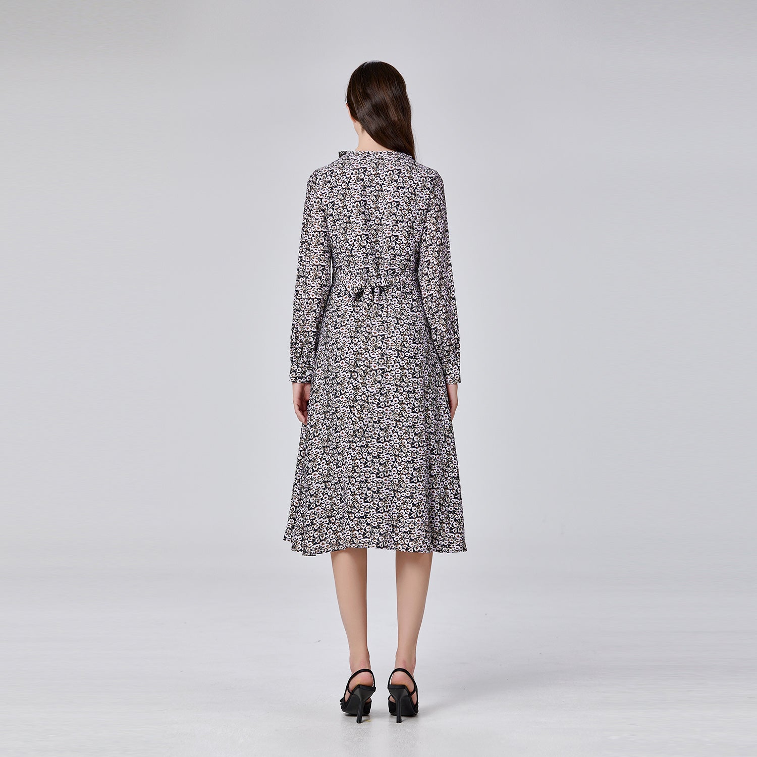 Robe évasée imprimée à décolleté en V et drapé croisé
