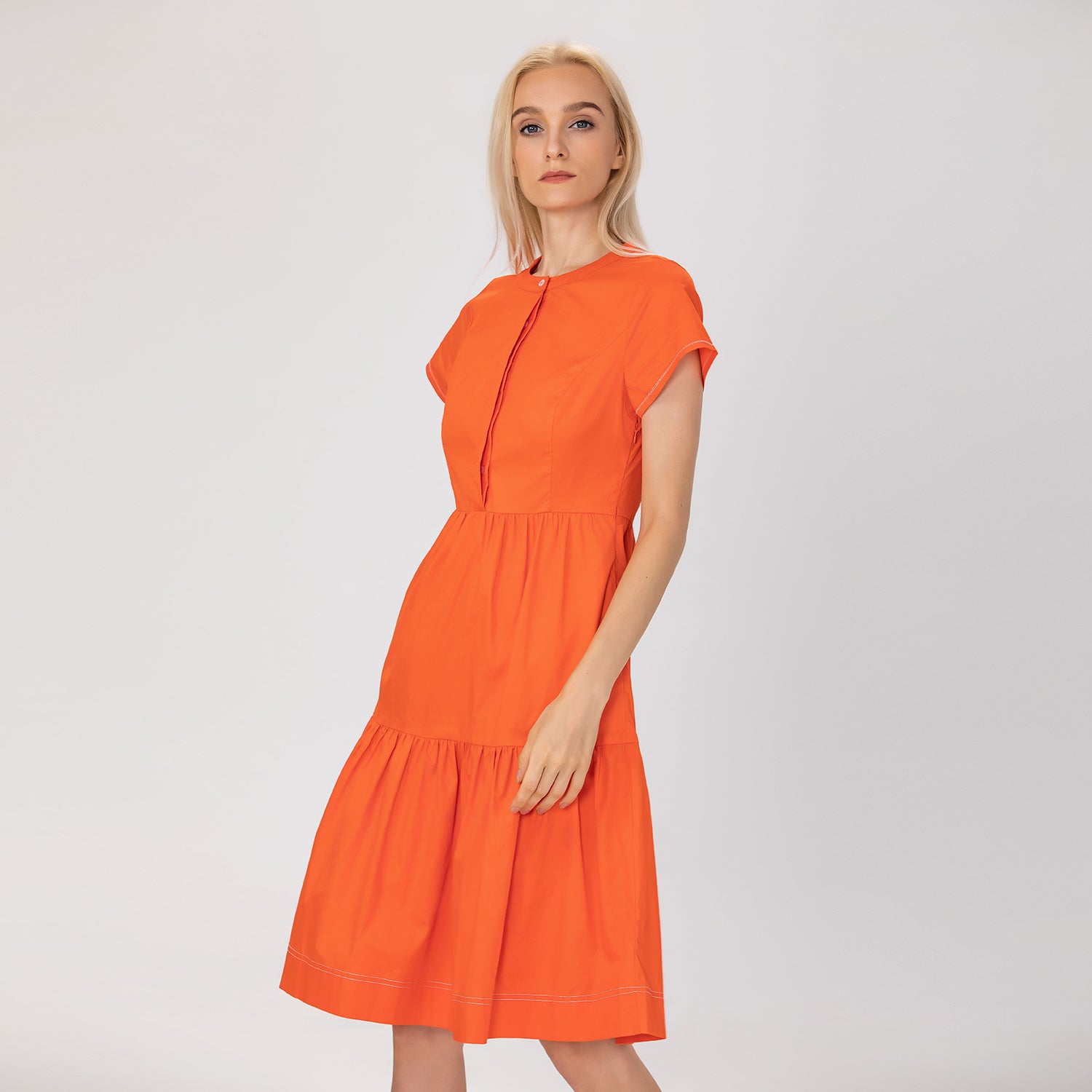 Robe chemise ajustée et évasée en coton