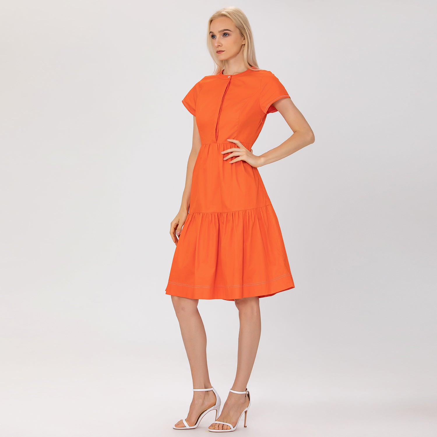 Robe chemise ajustée et évasée en coton