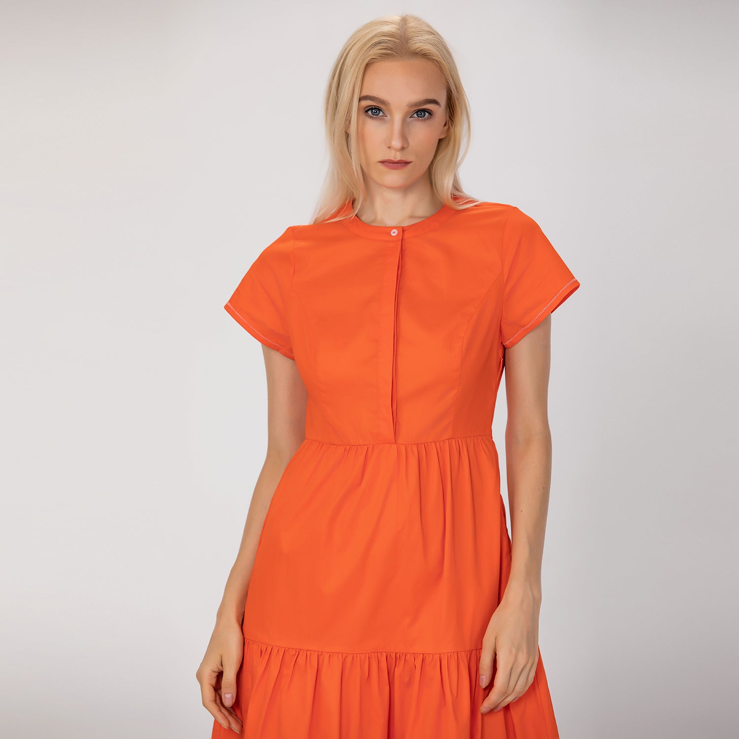 Robe chemise ajustée et évasée en coton