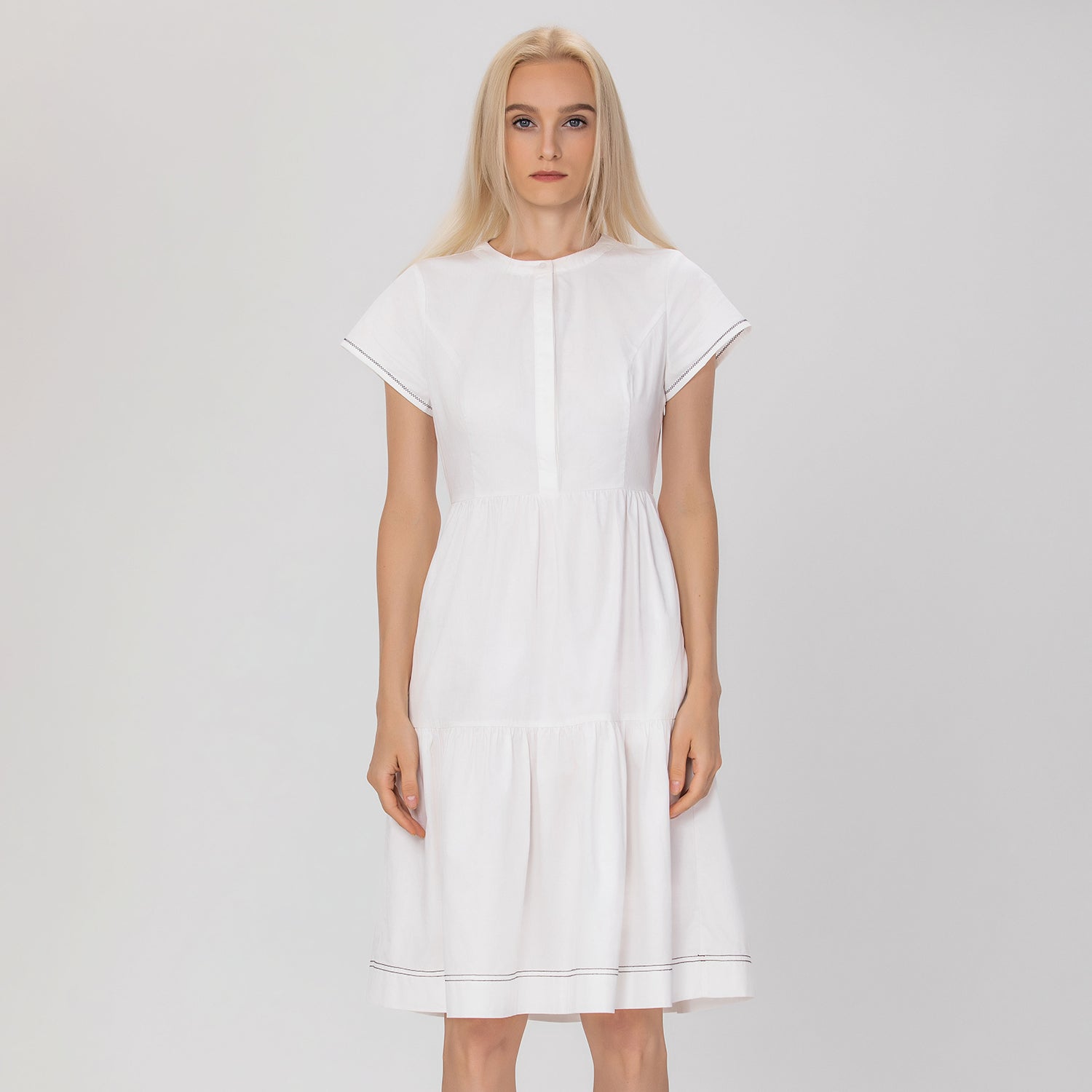 Robe chemise ajustée et évasée en coton