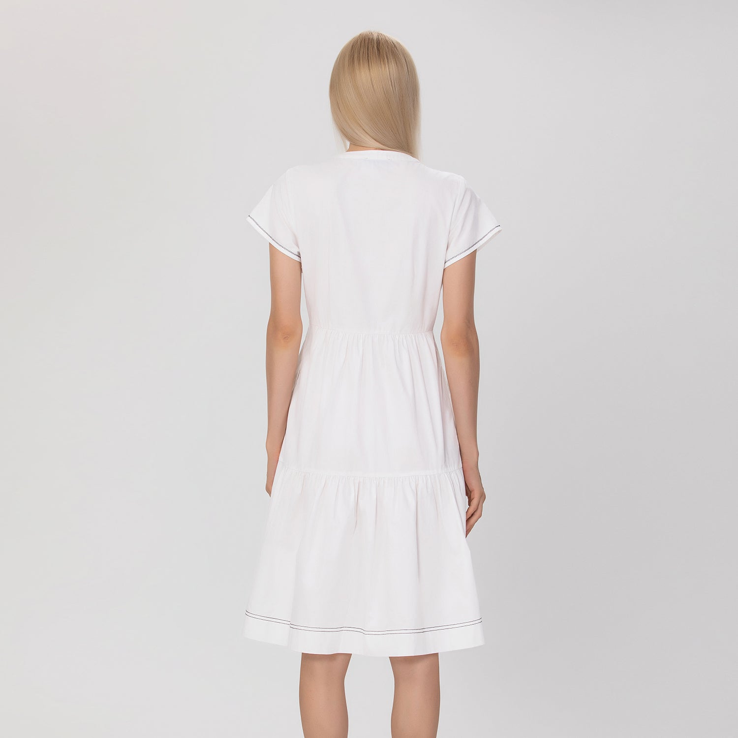 Robe chemise ajustée et évasée en coton