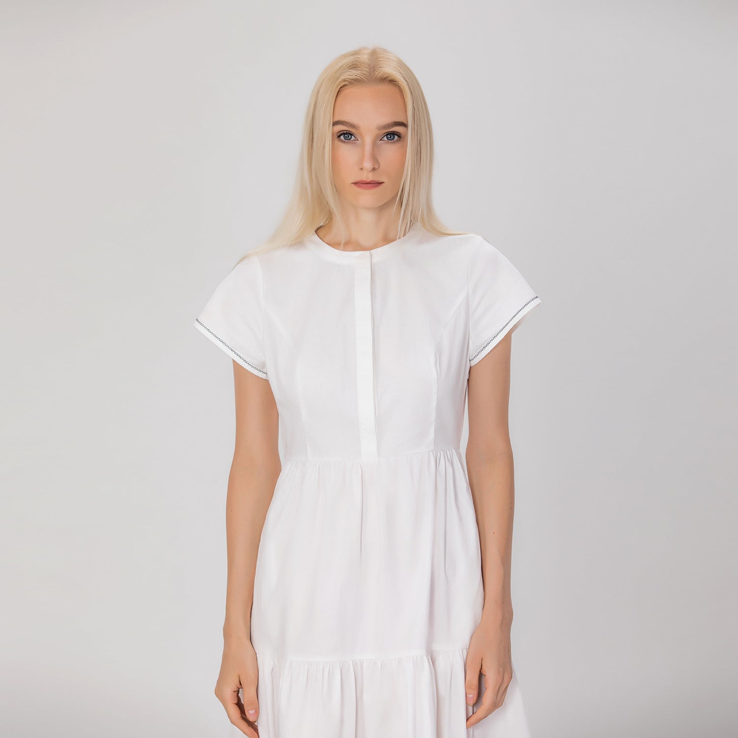 Robe chemise ajustée et évasée en coton