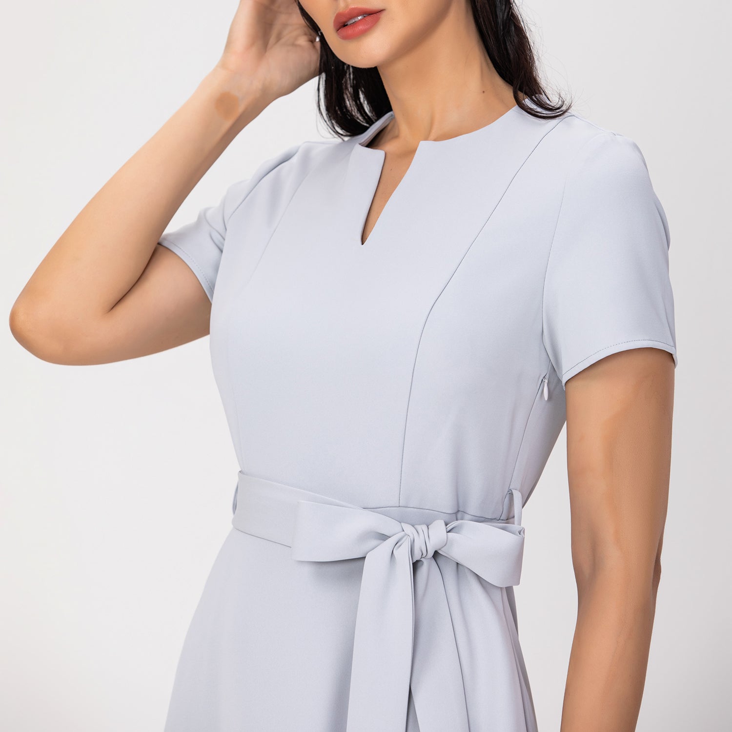 Robe tailleur ceinturée