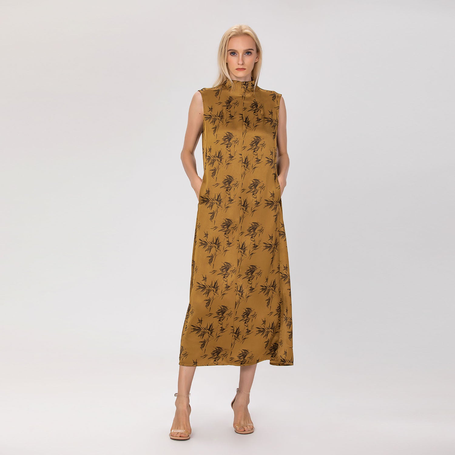 Robe sans manches en jacquard à col montant