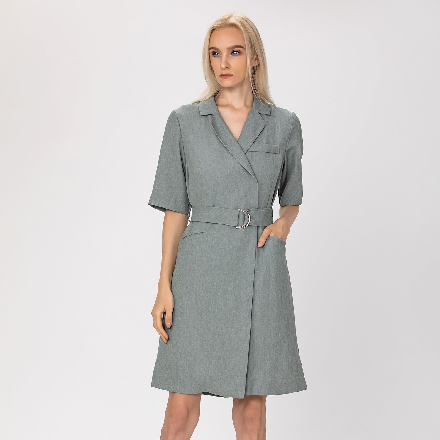 Robe portefeuille tailleur avec ceinture