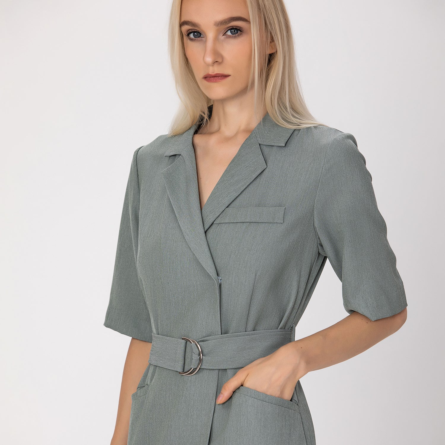 Robe portefeuille tailleur avec ceinture