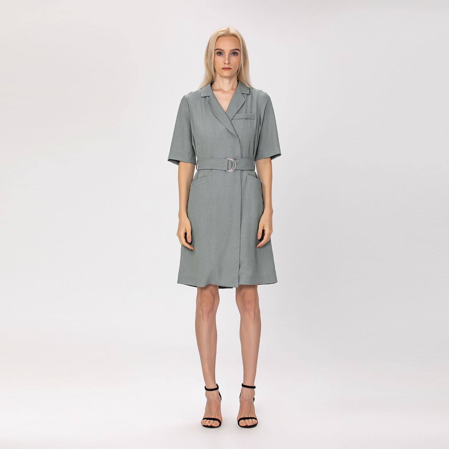 Robe blazer ceinturée