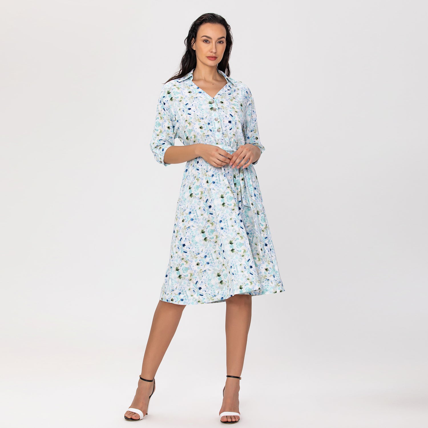 Robe chemise à imprimé floral et décolleté en V