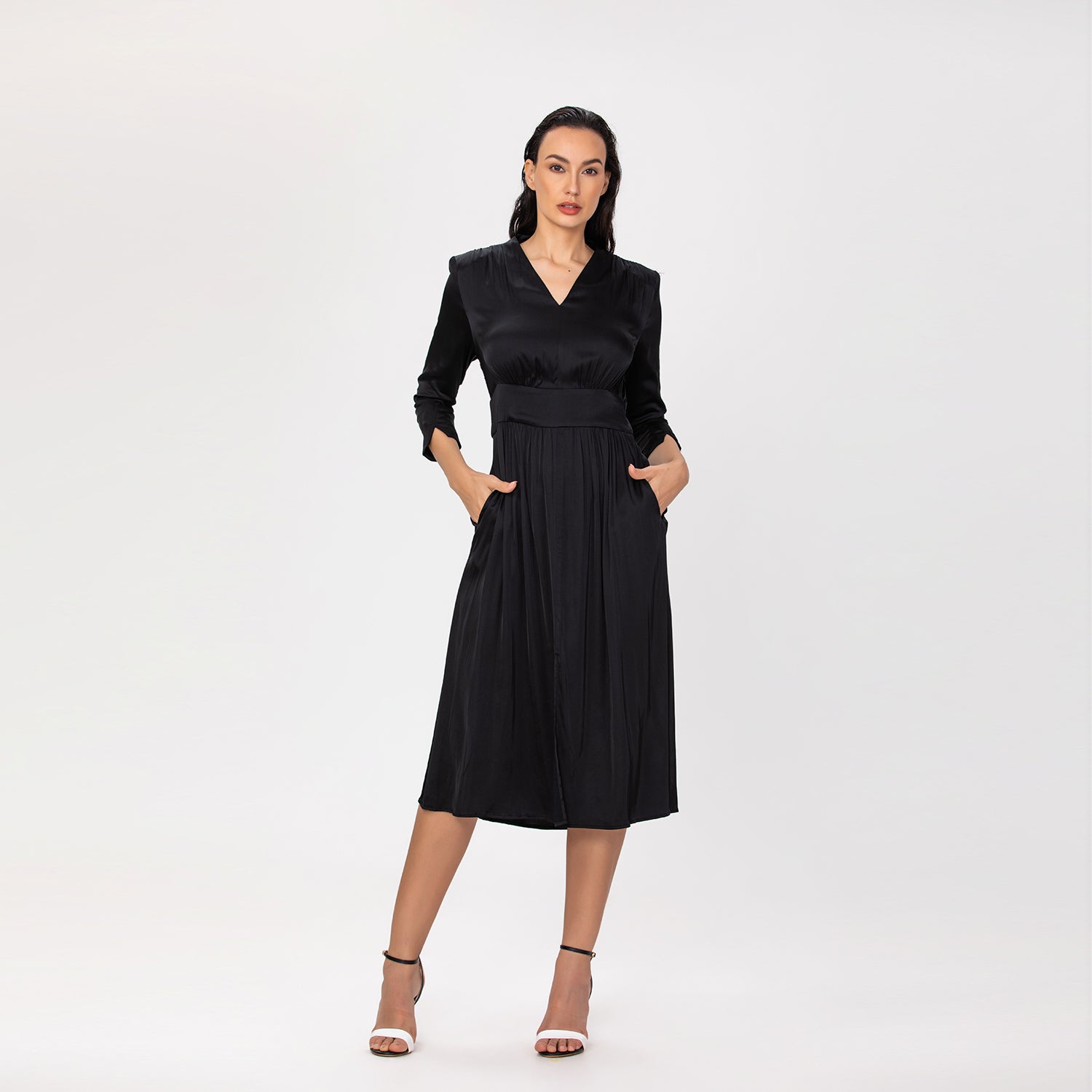 Robe ajustée et évasée en satin