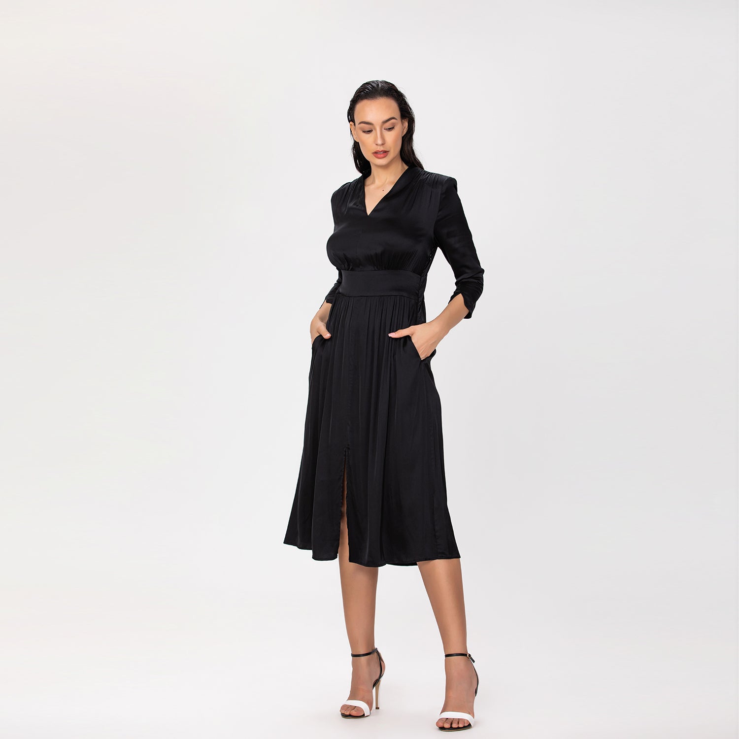 Robe ajustée et évasée en satin