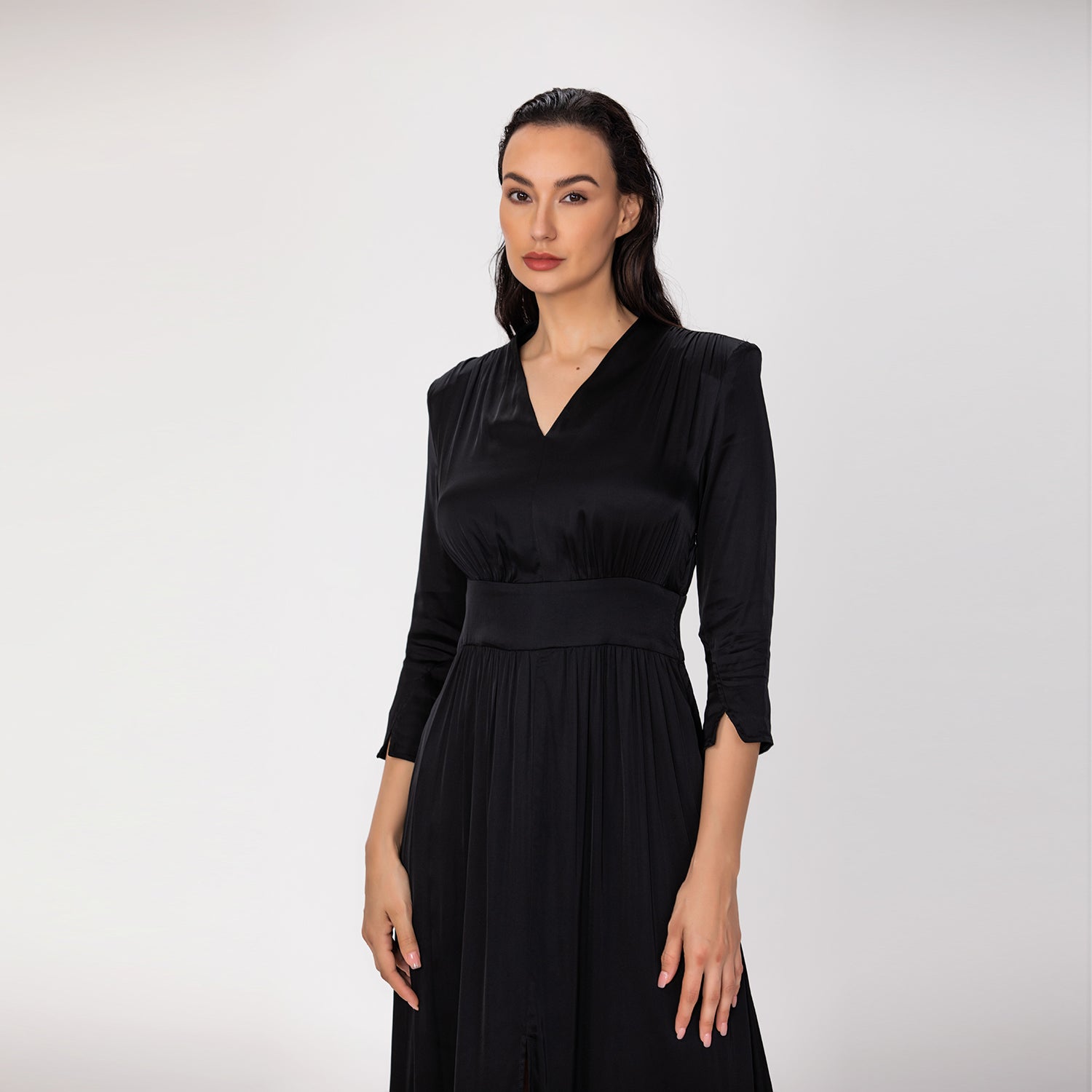 Robe ajustée et évasée en satin
