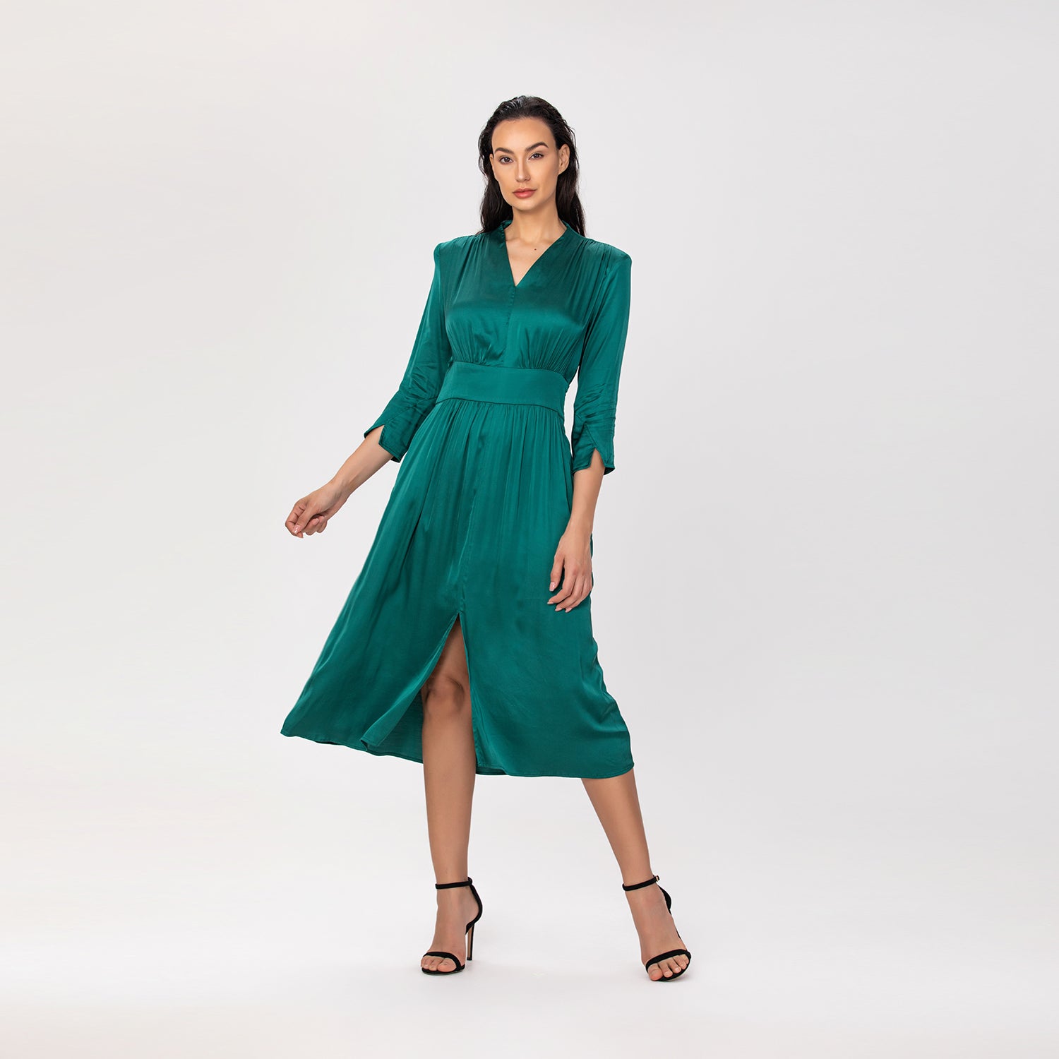 Robe ajustée et évasée en satin