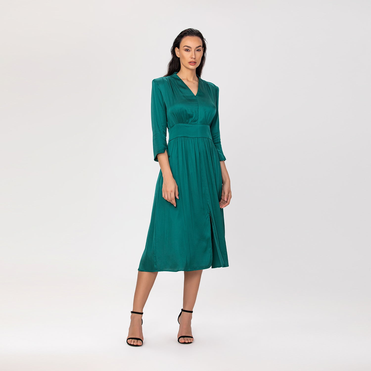 Robe ajustée et évasée en satin