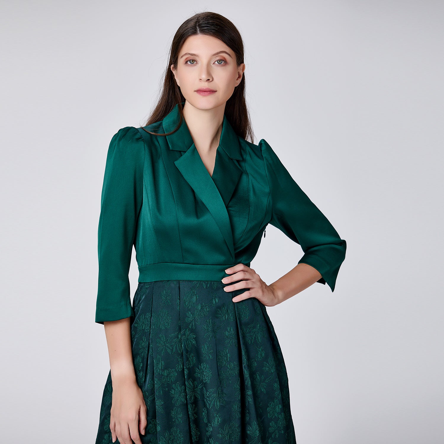 Robe patineuse en brocart bi-matière