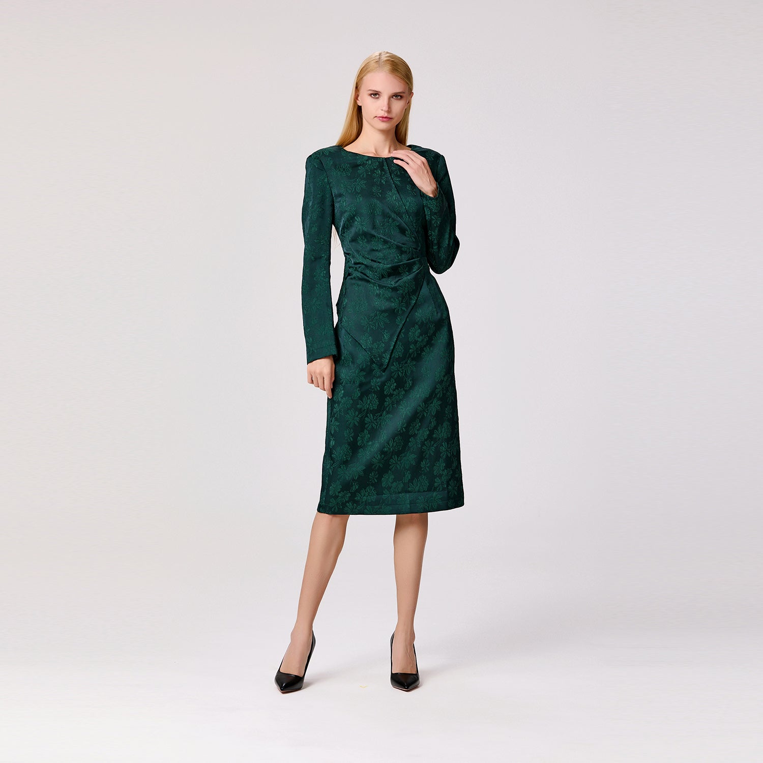 Robe asymétrique ajustée en brocart
