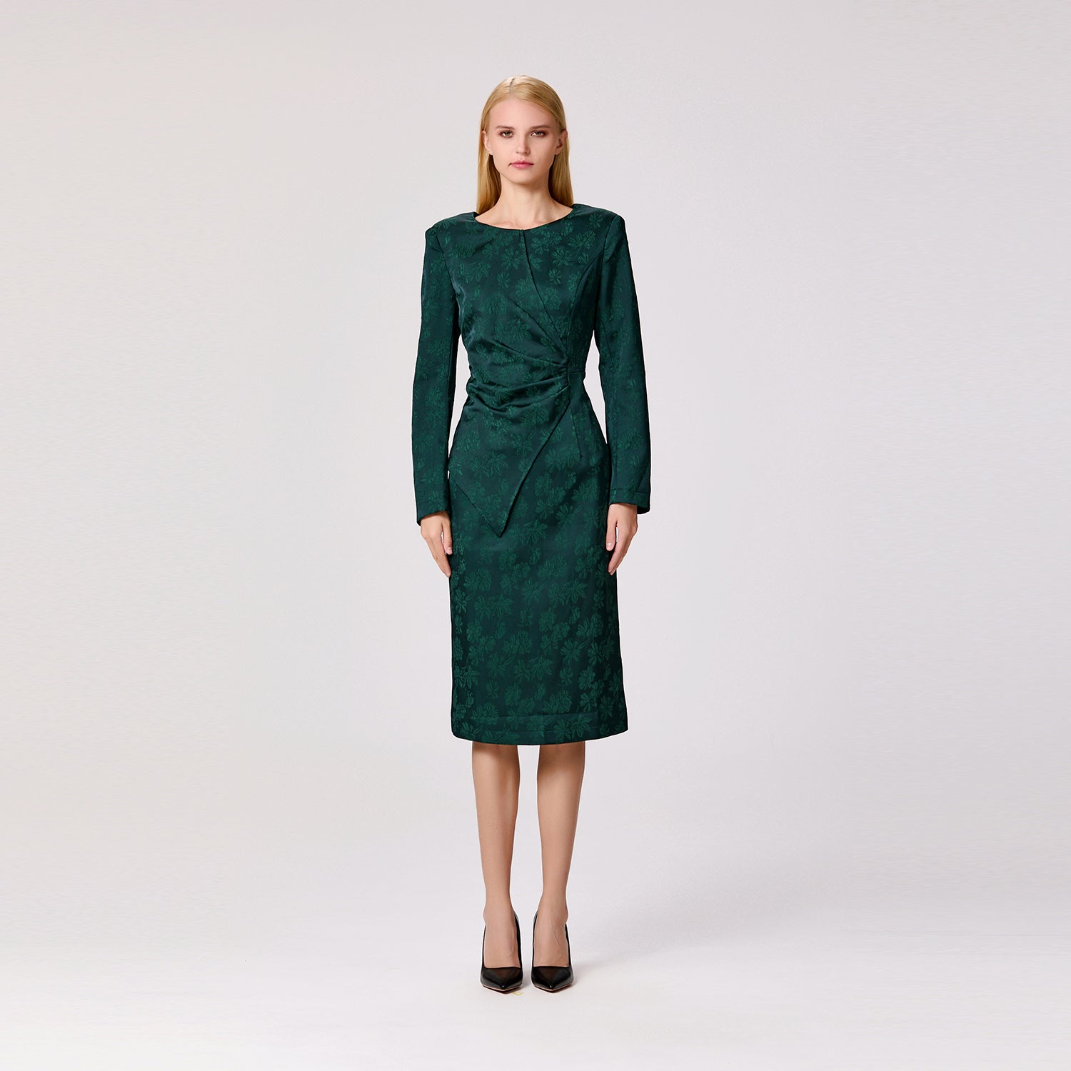 Robe asymétrique ajustée en brocart